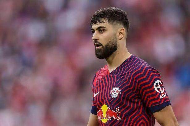 1689981572857012528.jpg 007287a81da9b3e8aff1c34f12f9377.jpg