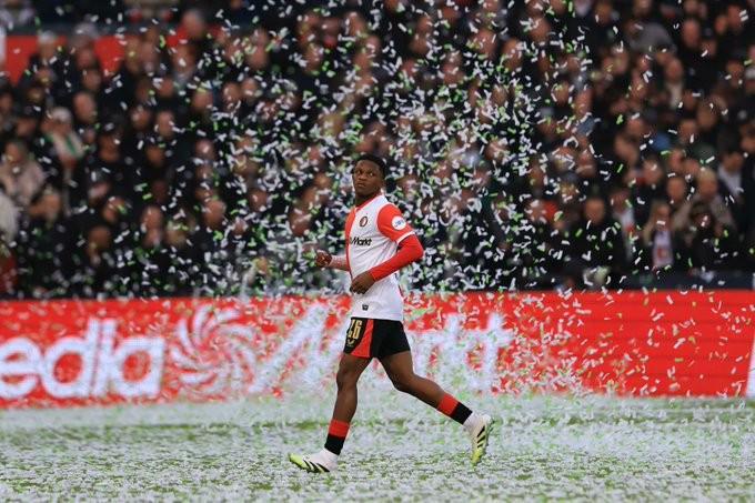 法尔克：里德是拜仁今夏右后卫引援首选，球员也能打左后卫